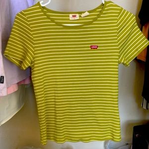 Levi’s green tee